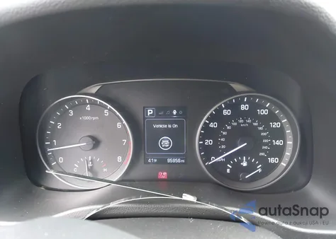 2018 Hyundai Elantra Value Edition z USA, uszkodzony, nr VIN 5NPD84LF5JH282576